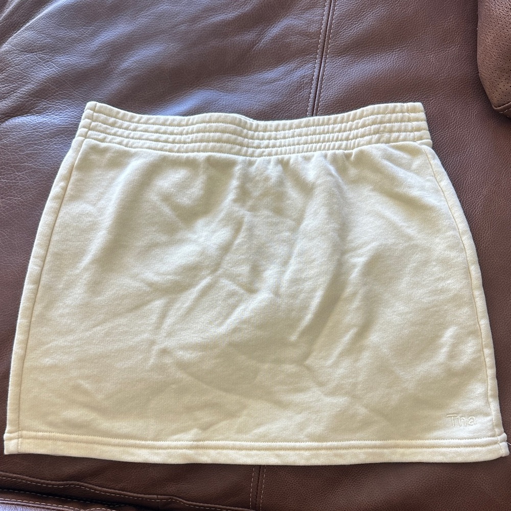 Aritzia AiryAF Fleece TNA Skirt